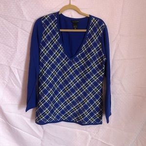 Women’s New York & Company Sweater. Size large